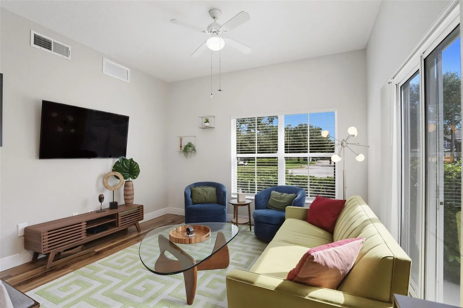 2606 LODI CIR #102, #102