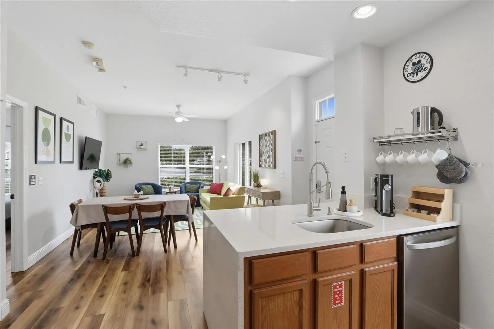 2606 LODI CIR #102, #102
