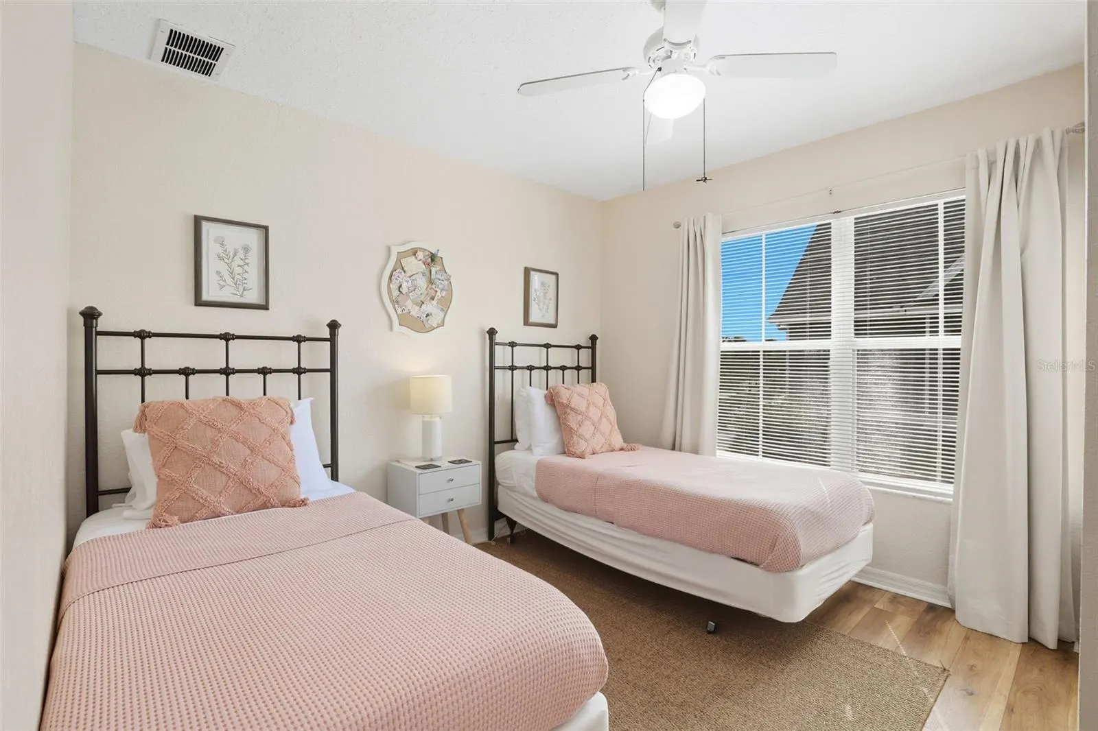 2606 LODI CIR #102, #102