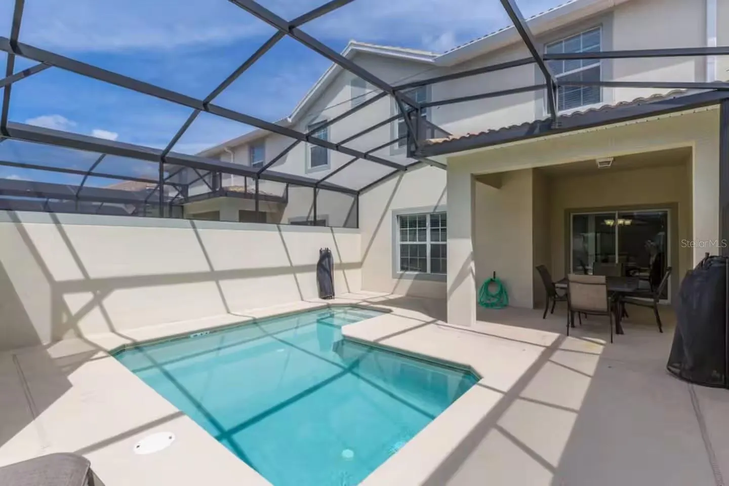4874 CLOCK TOWER DR