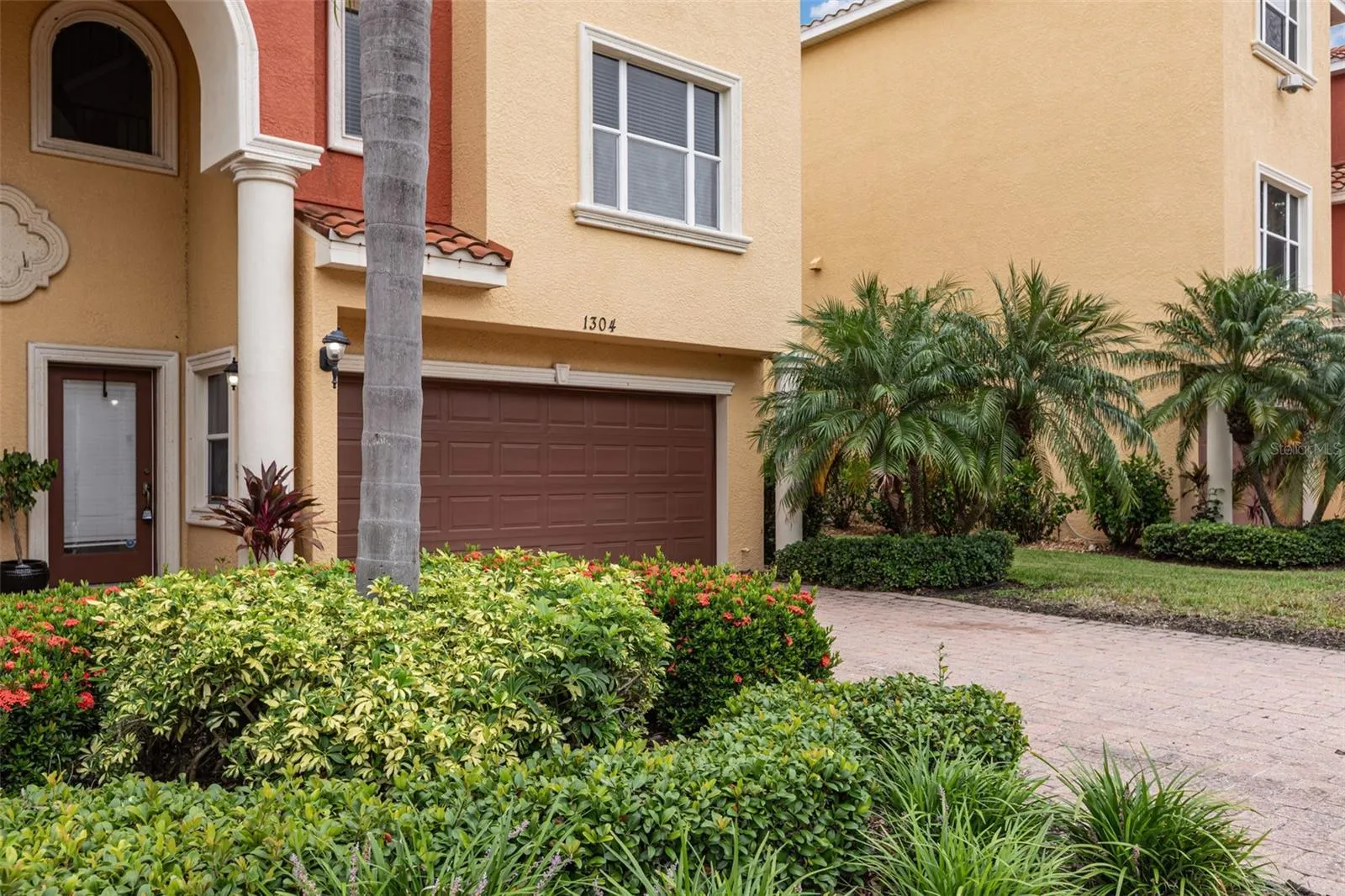 1304 3RD STREET CIR E