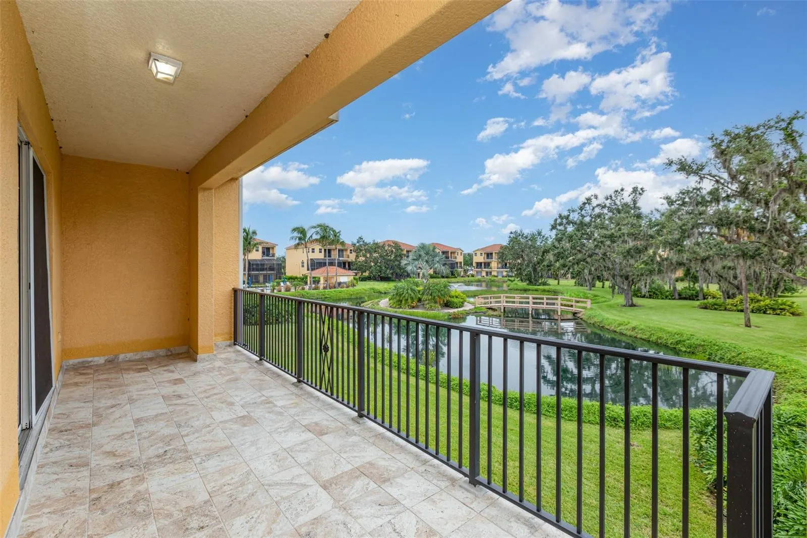 1304 3RD STREET CIR E