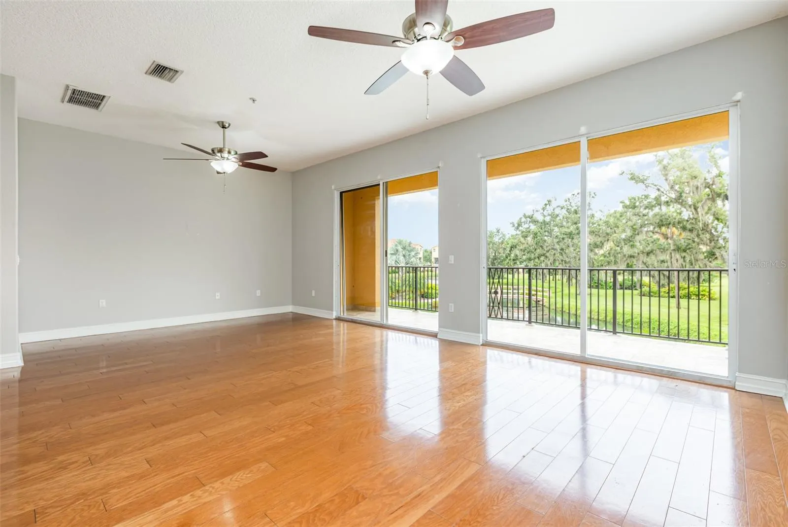 1304 3RD STREET CIR E