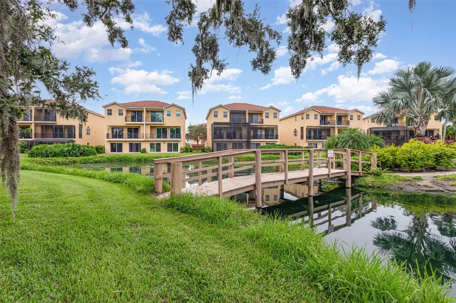 1304 3RD STREET CIR E
