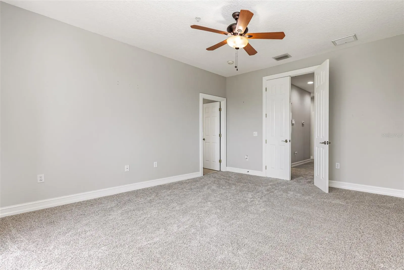 1304 3RD STREET CIR E