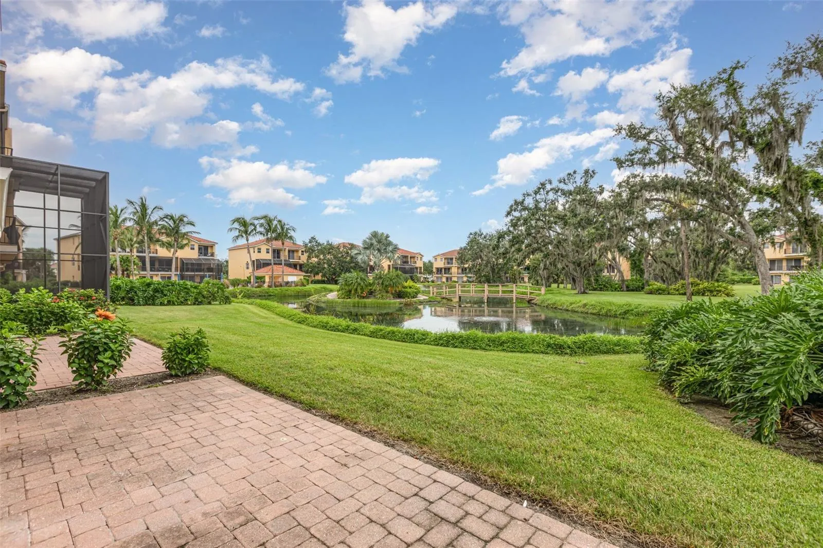 1304 3RD STREET CIR E