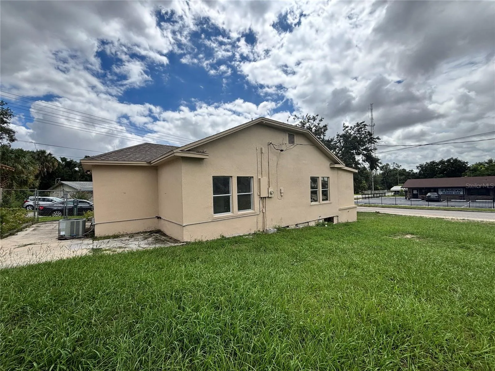 1020 E MAIN ST