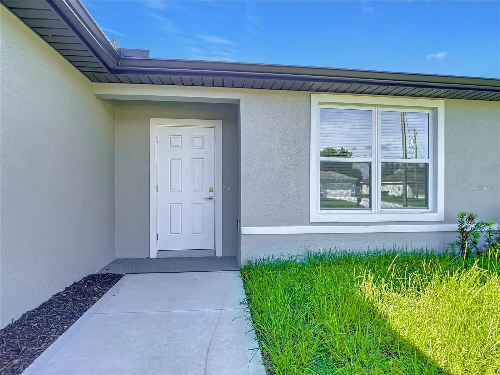5565 LAVENDER AVE