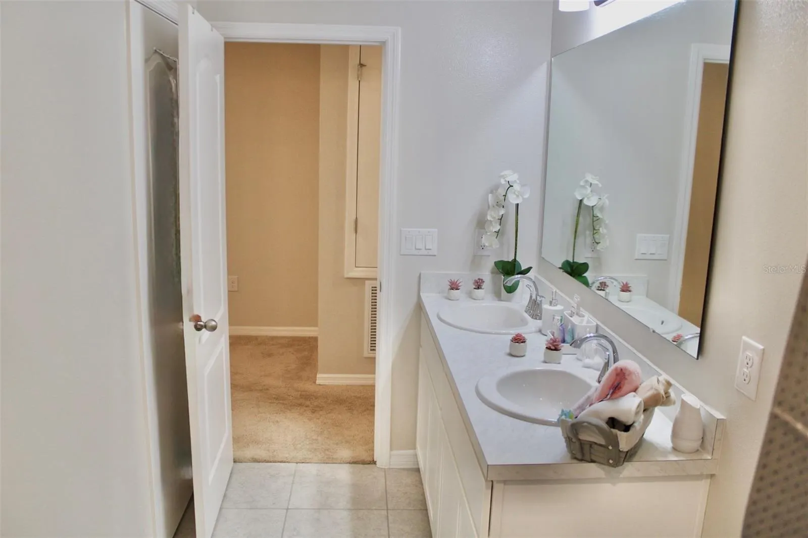 4900 CORAL CASTLE DRIVE