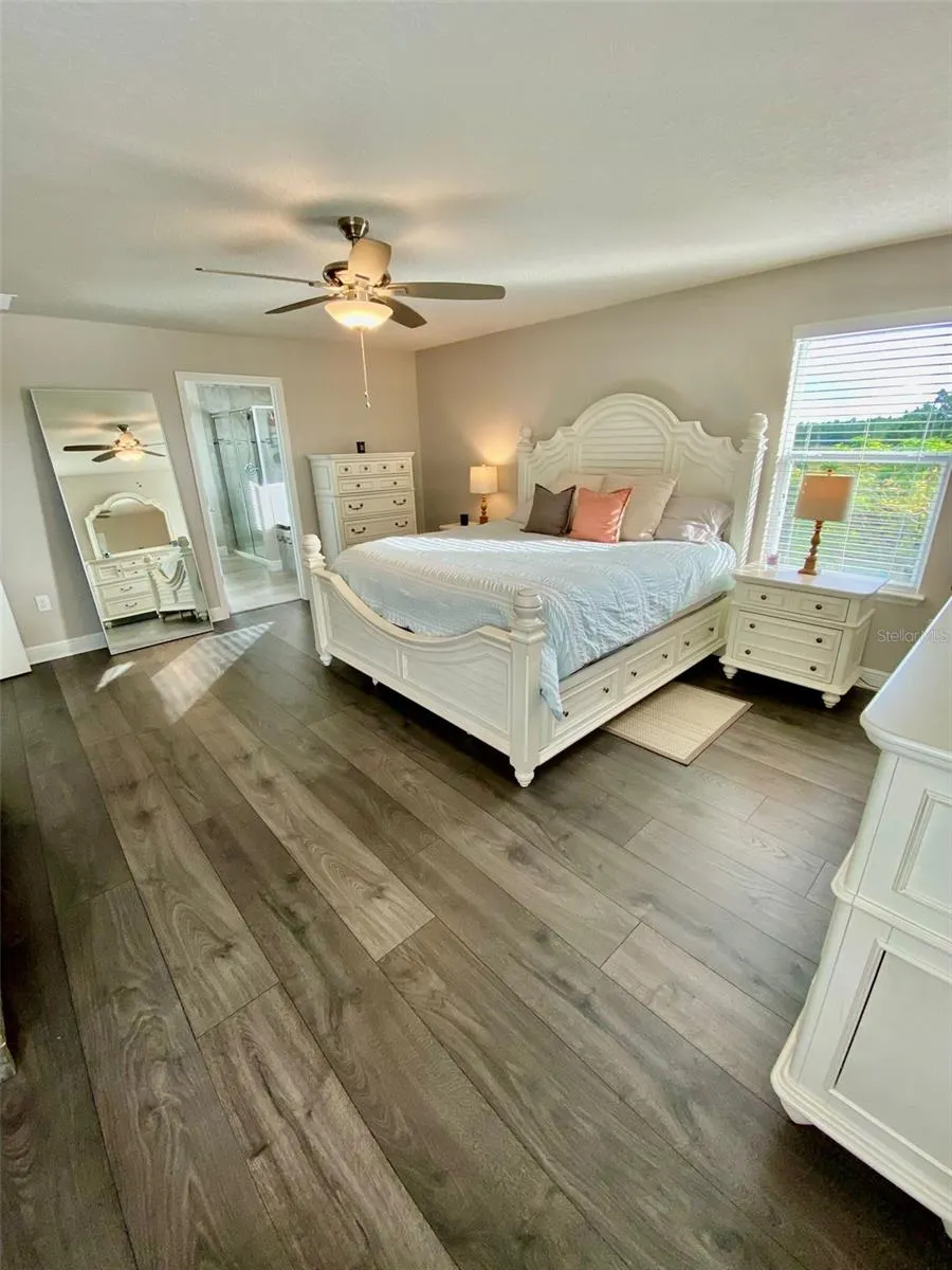 124 WHIRLAWAY DR