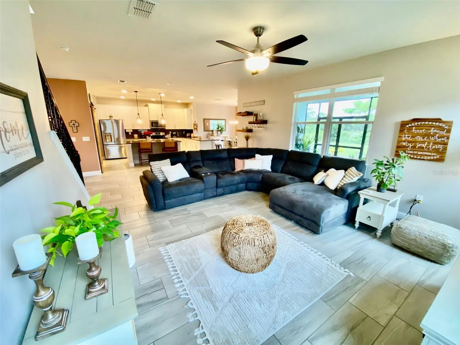 124 WHIRLAWAY DR