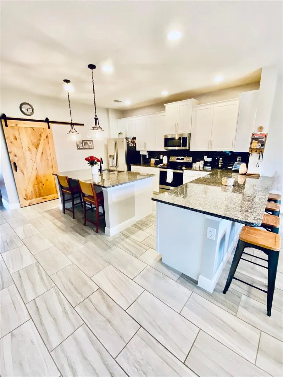 124 WHIRLAWAY DR
