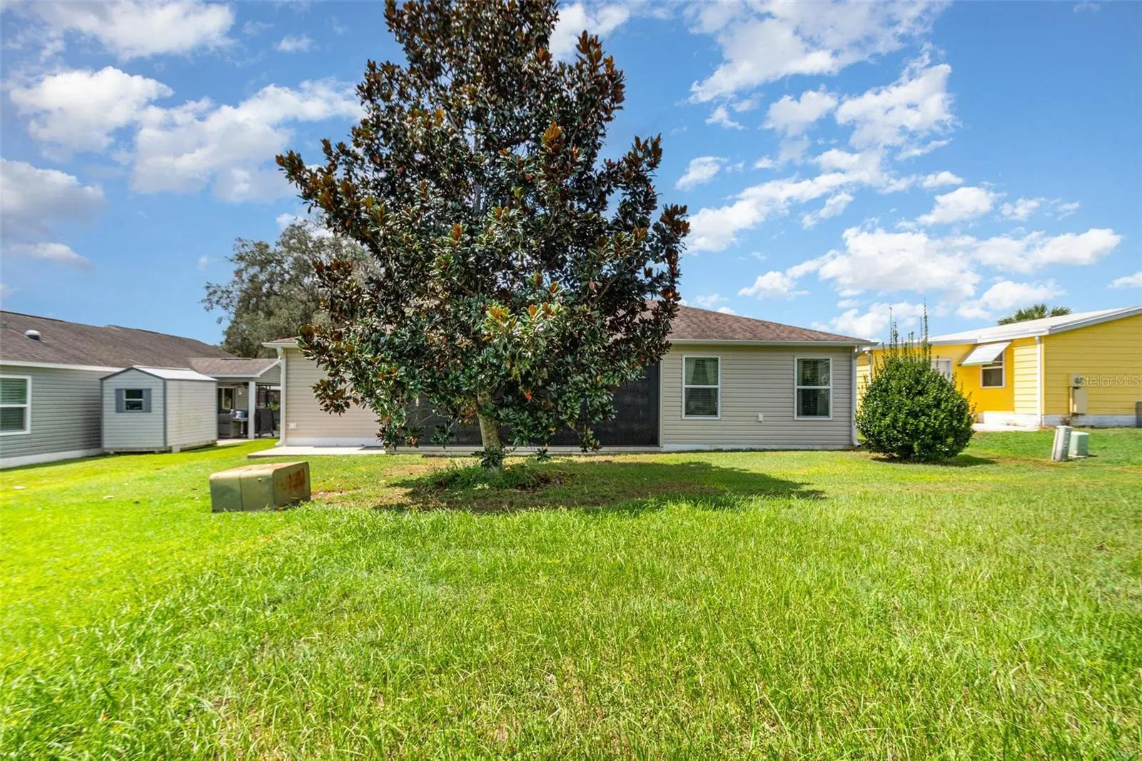 1013 PARKER PL