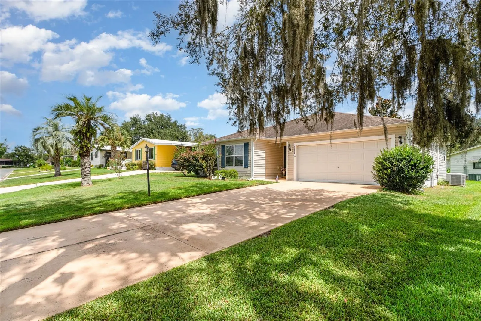1013 PARKER PL