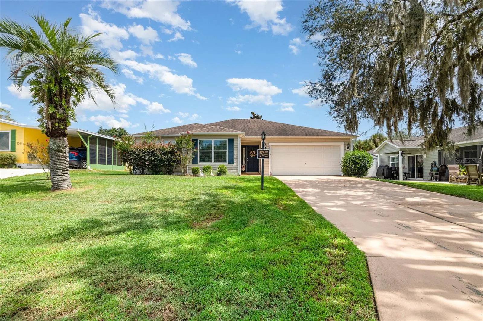 1013 PARKER PL