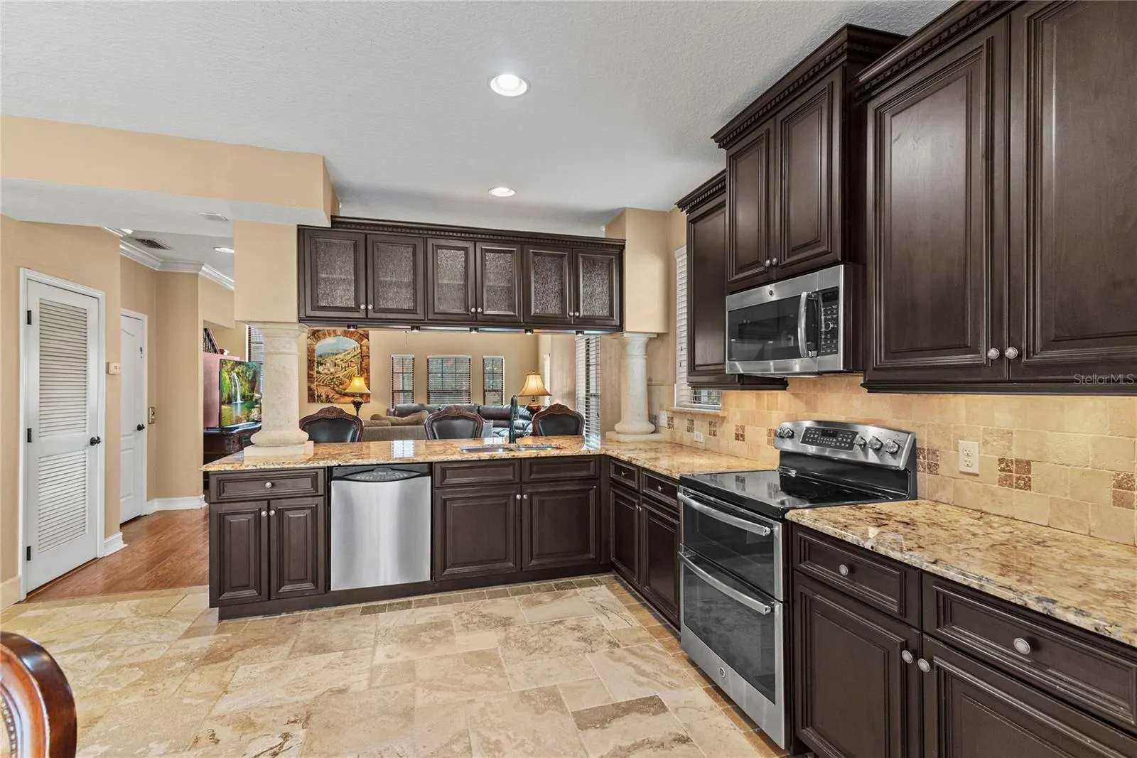 3433 MESSINA DR