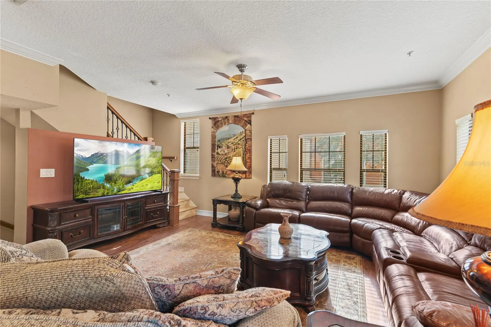 3433 MESSINA DR