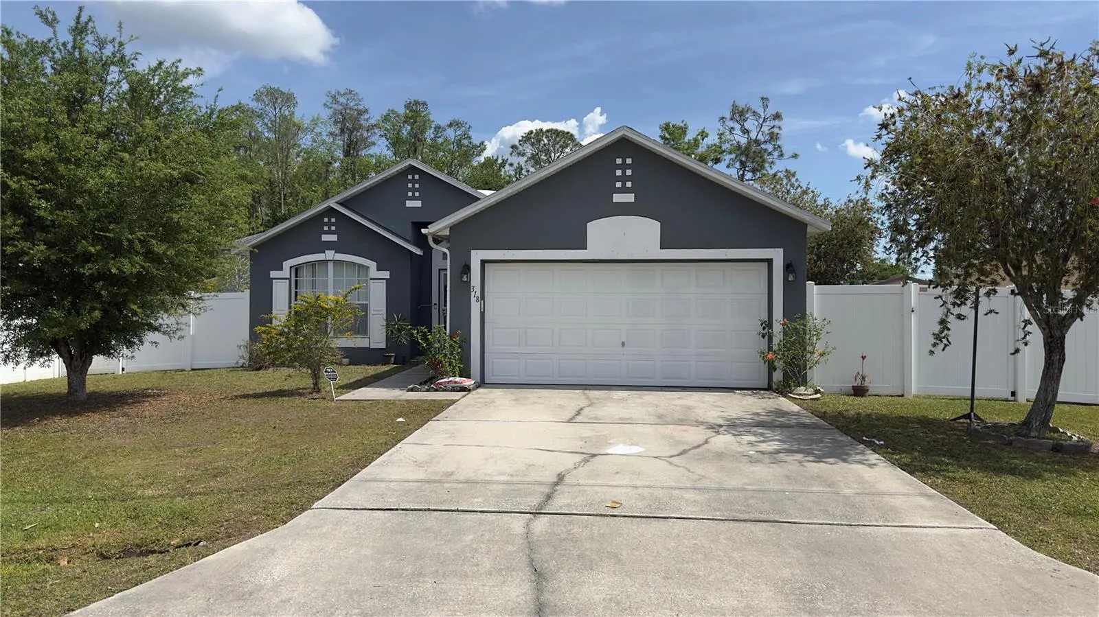 318 COLONY CT
