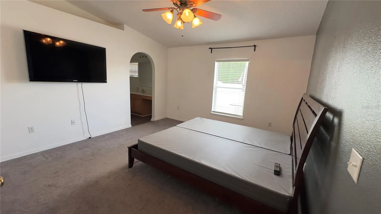 318 COLONY CT