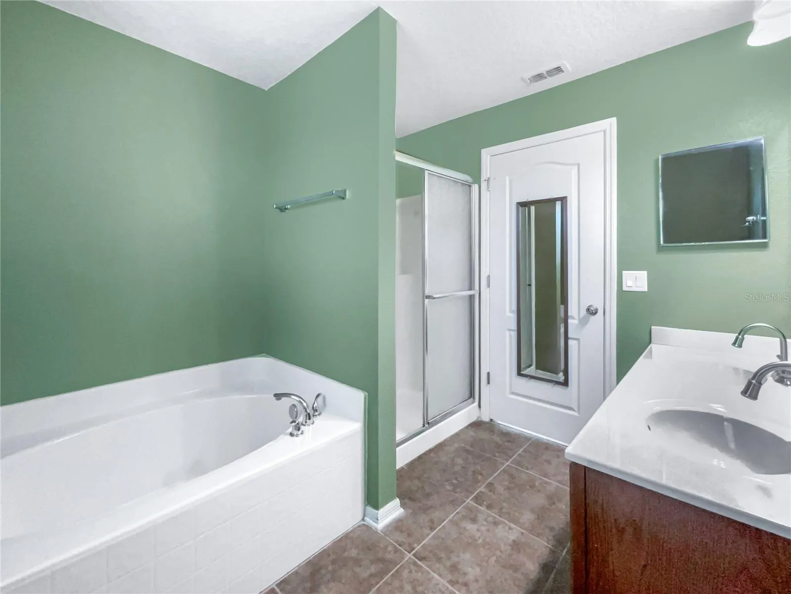5361 SILVER THISTLE LN