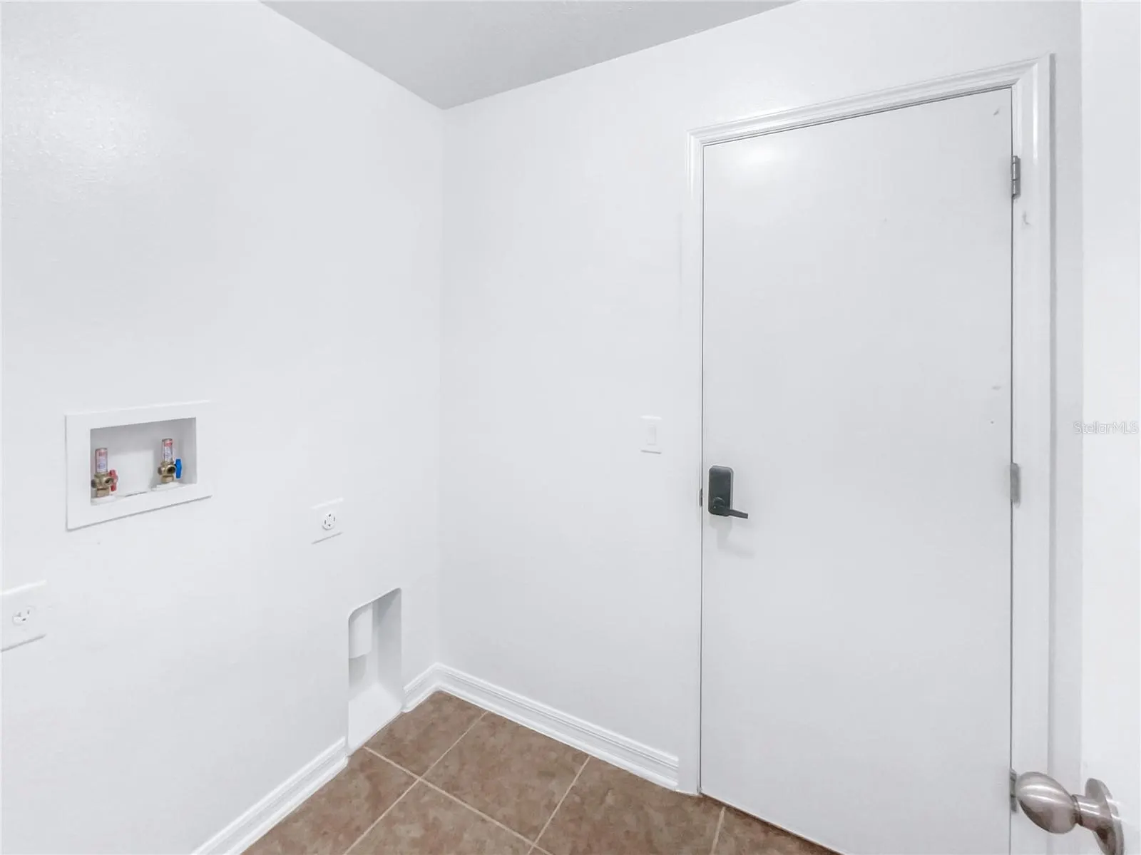 5361 SILVER THISTLE LN