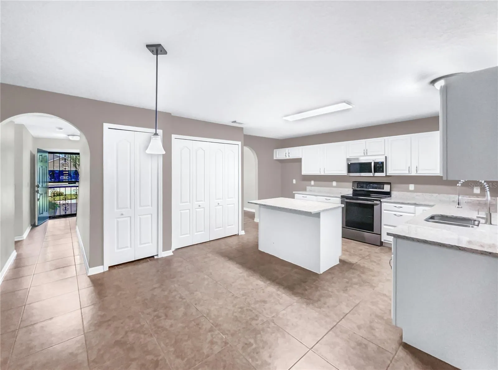 5361 SILVER THISTLE LN