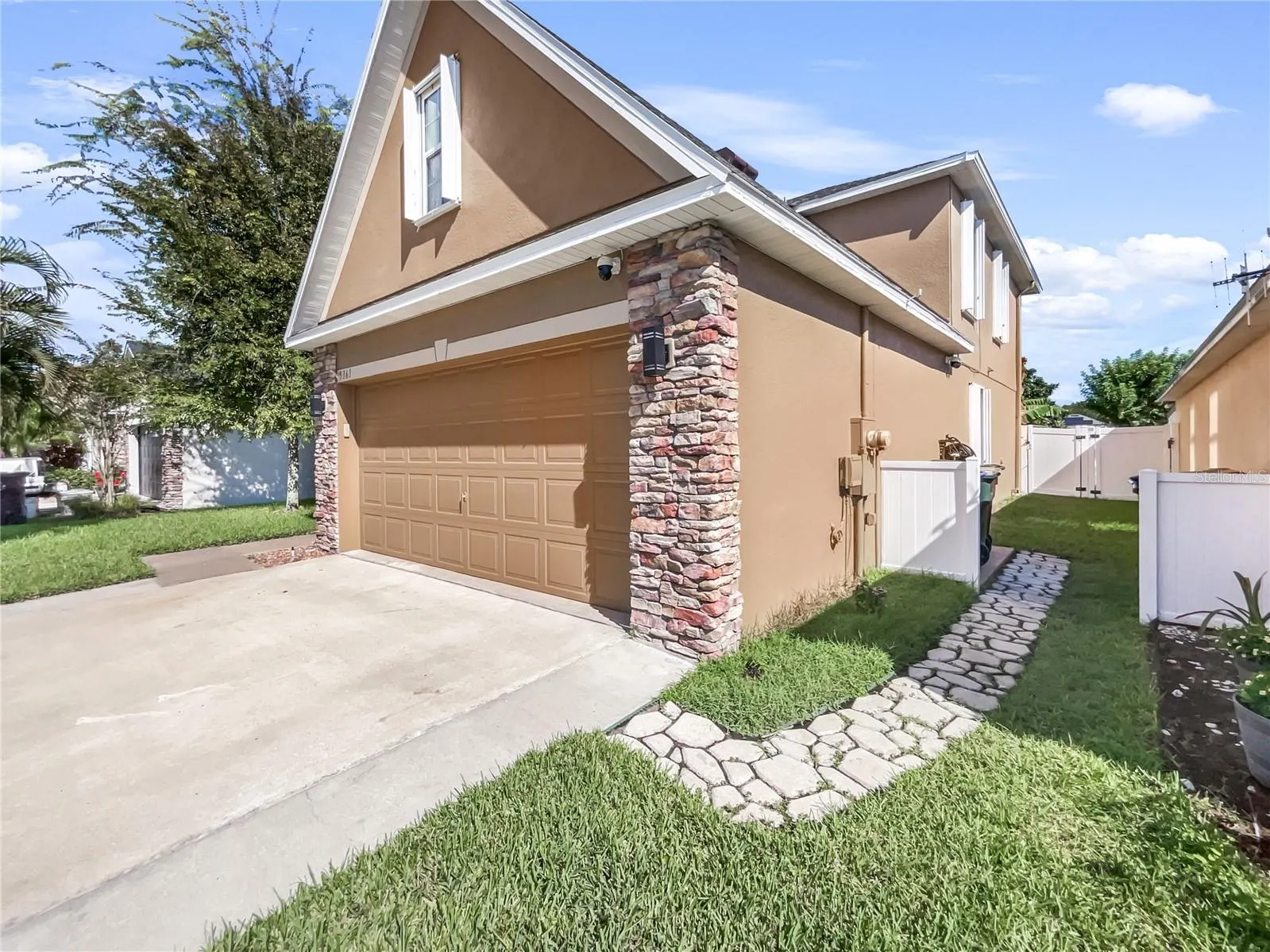 5361 SILVER THISTLE LN