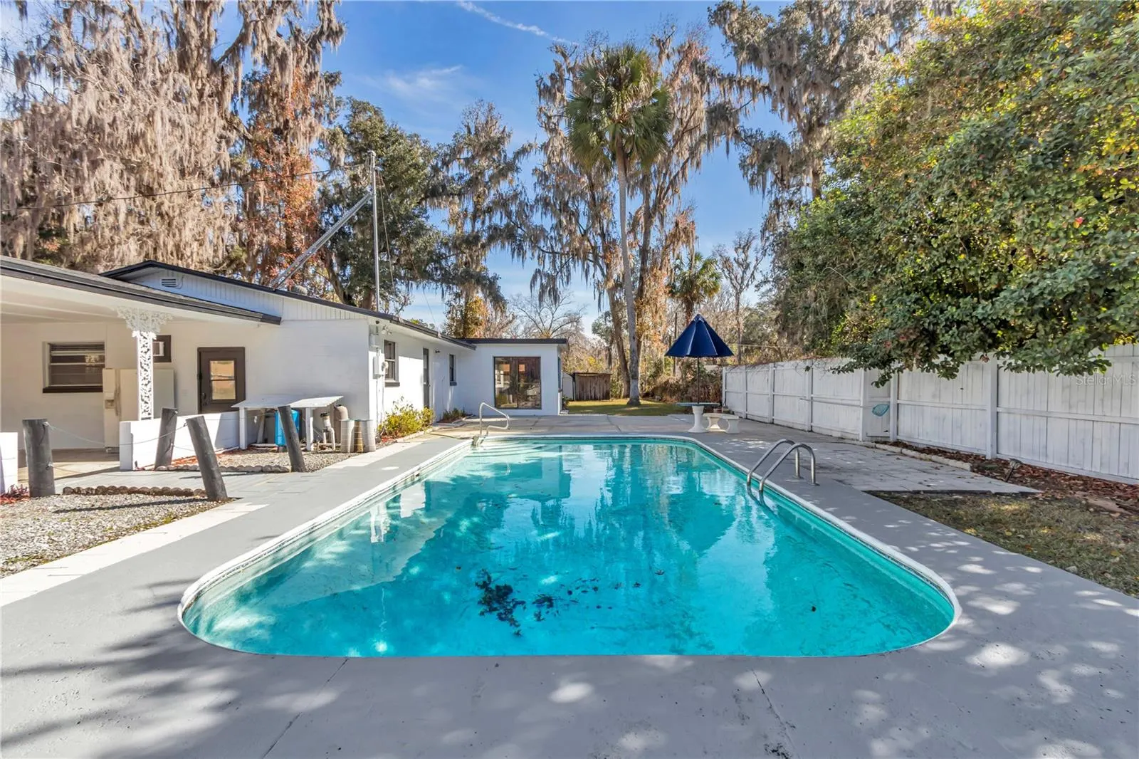 520 SW 38TH ST