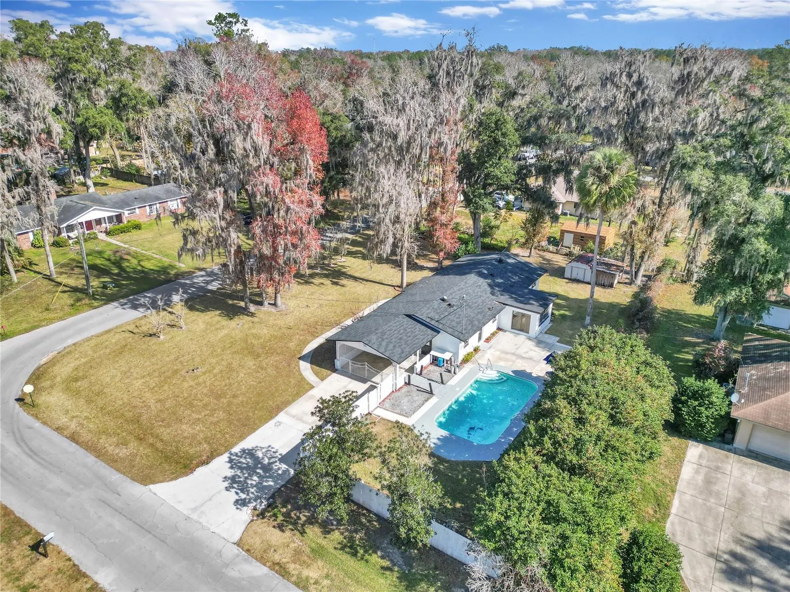 520 SW 38TH ST