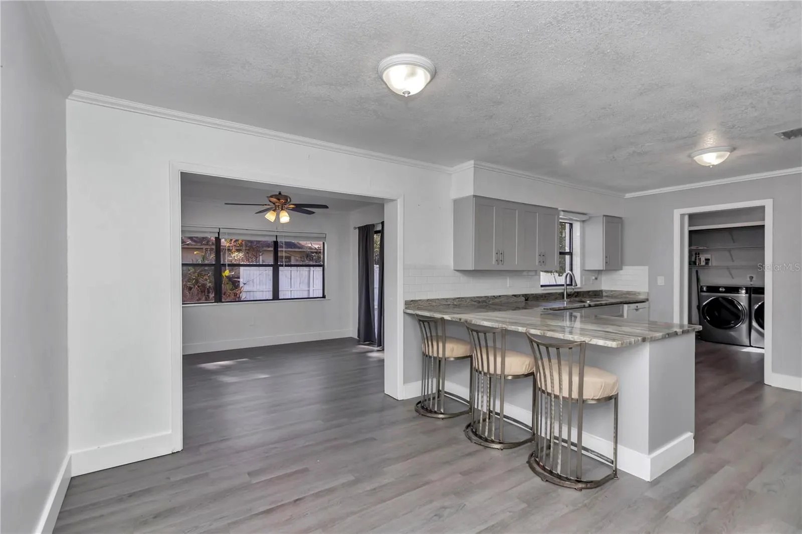 520 SW 38TH ST