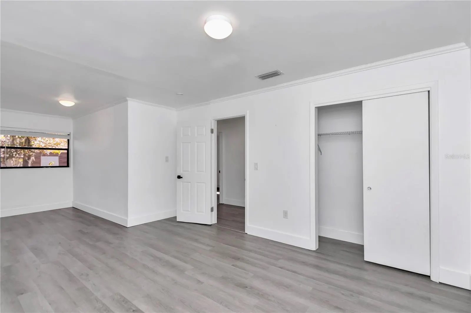 520 SW 38TH ST