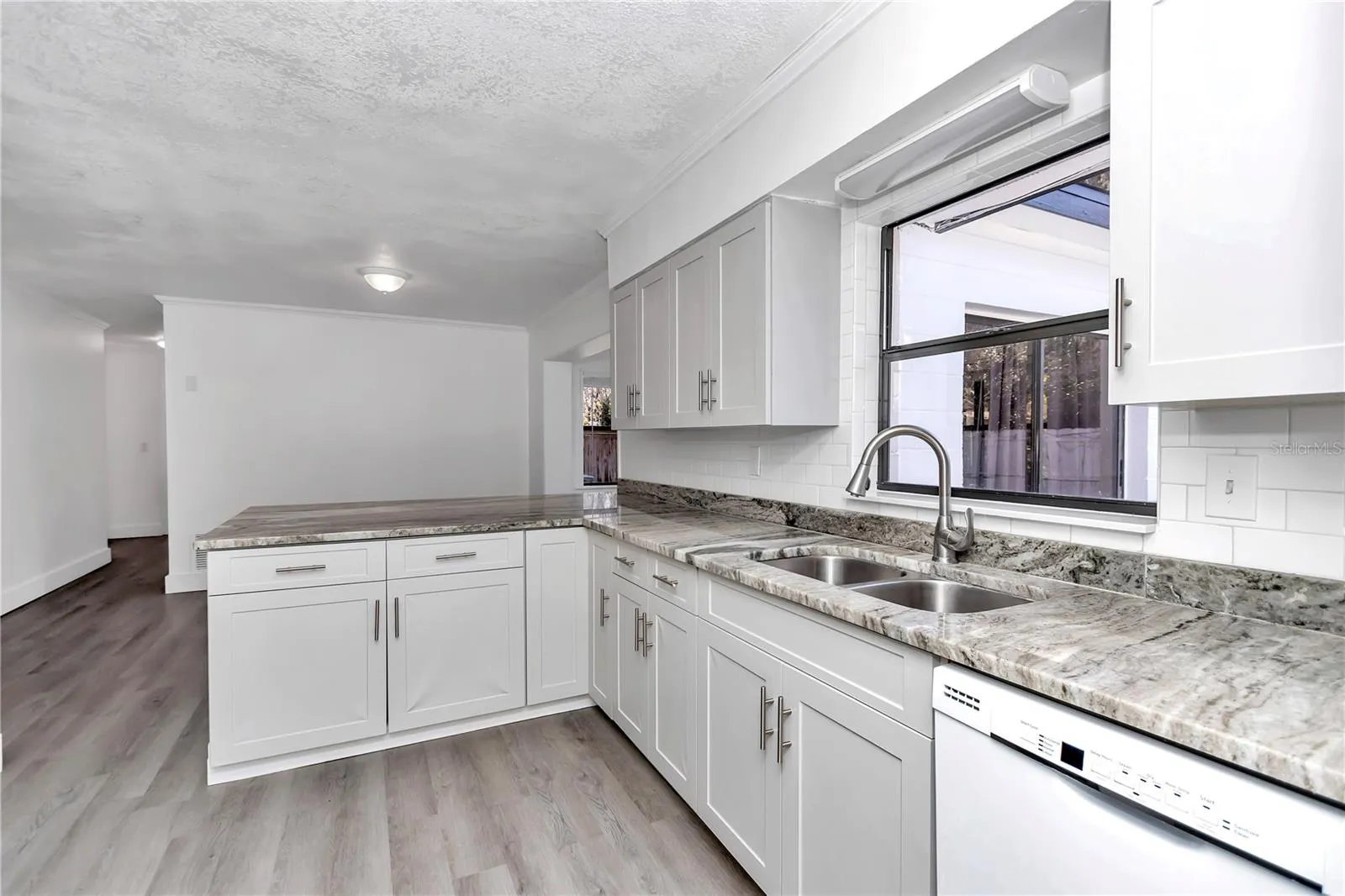 520 SW 38TH ST
