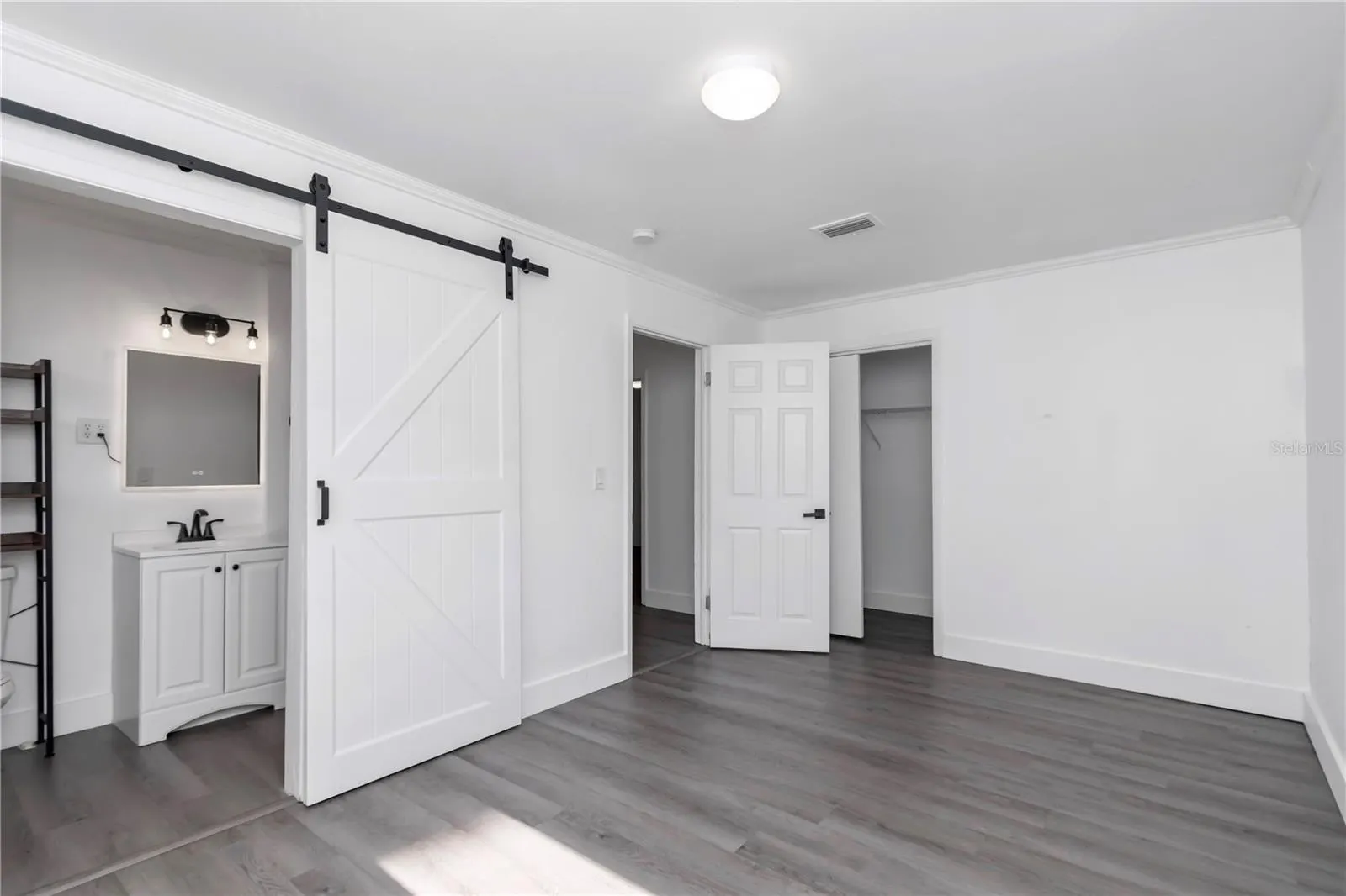 520 SW 38TH ST
