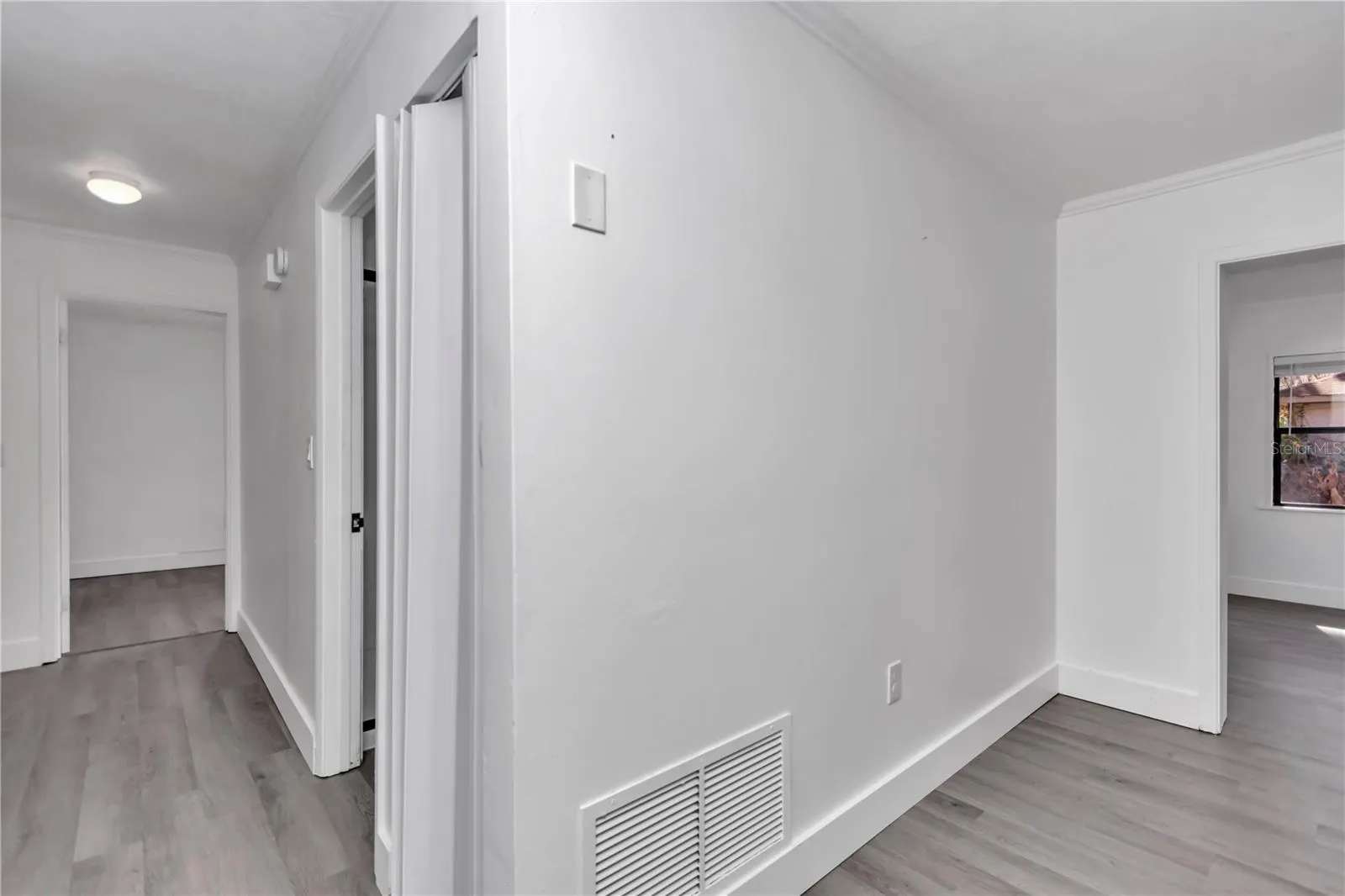 520 SW 38TH ST