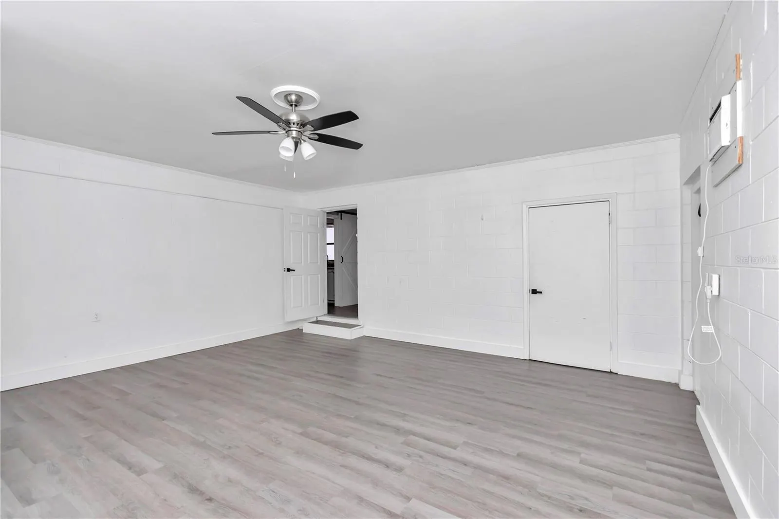520 SW 38TH ST