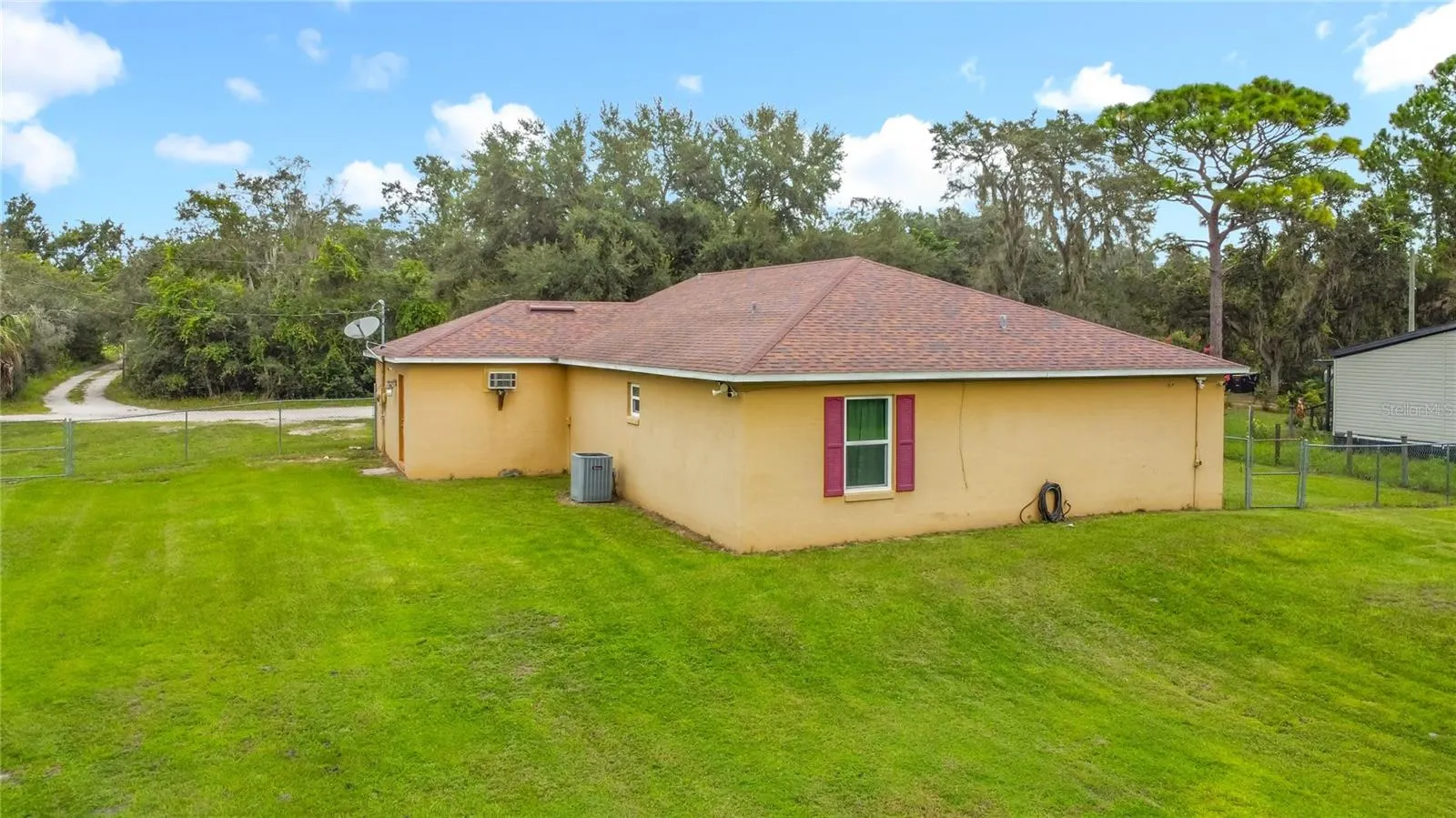 2416 TURKEY OAK RD