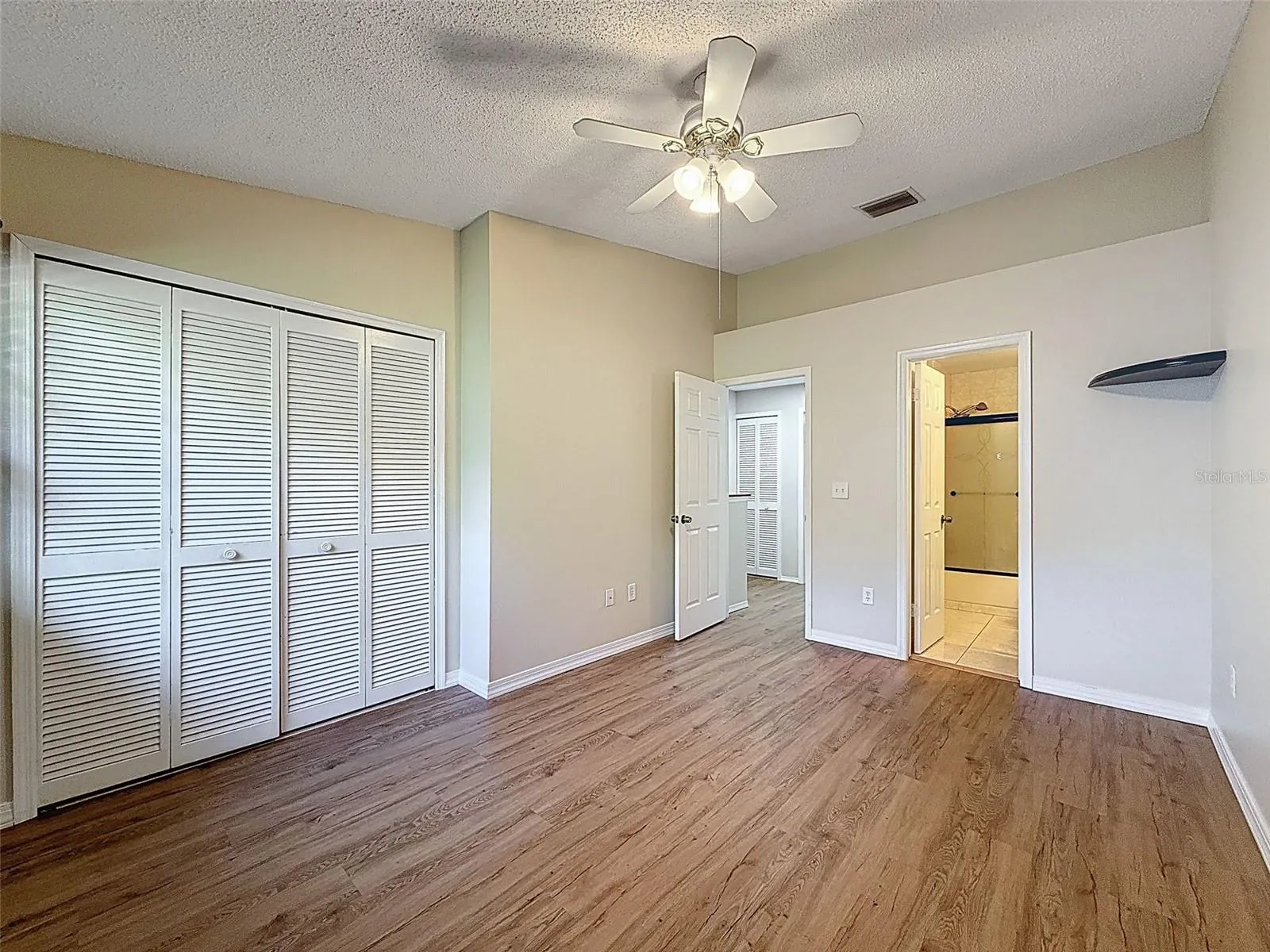 2161 FOX CHASE BLVD