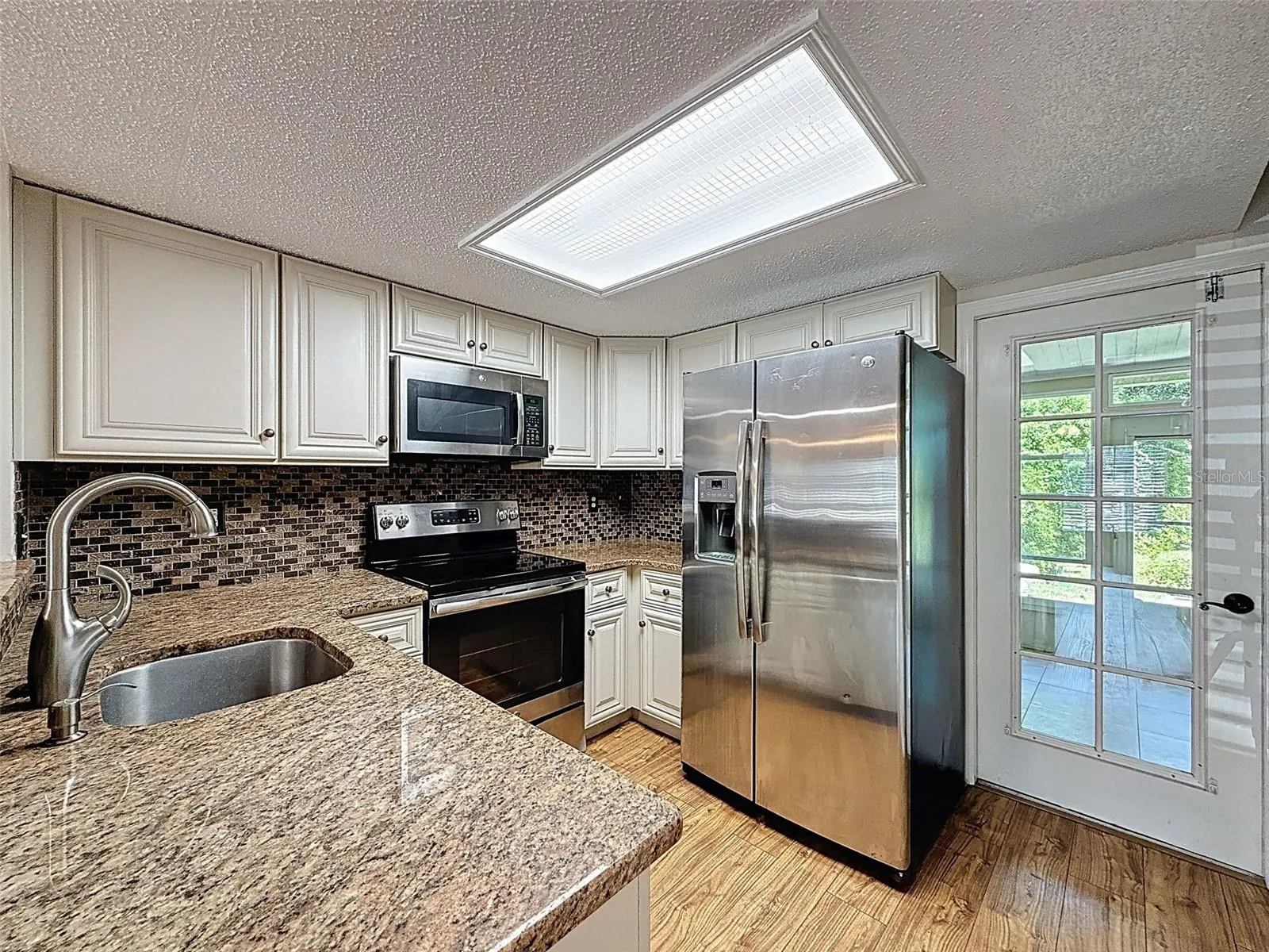 2161 FOX CHASE BLVD