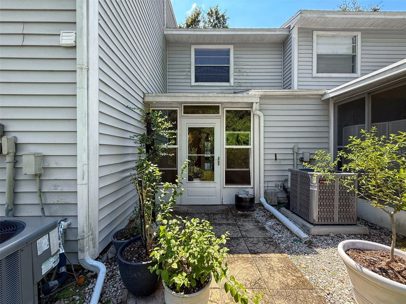 2161 FOX CHASE BLVD