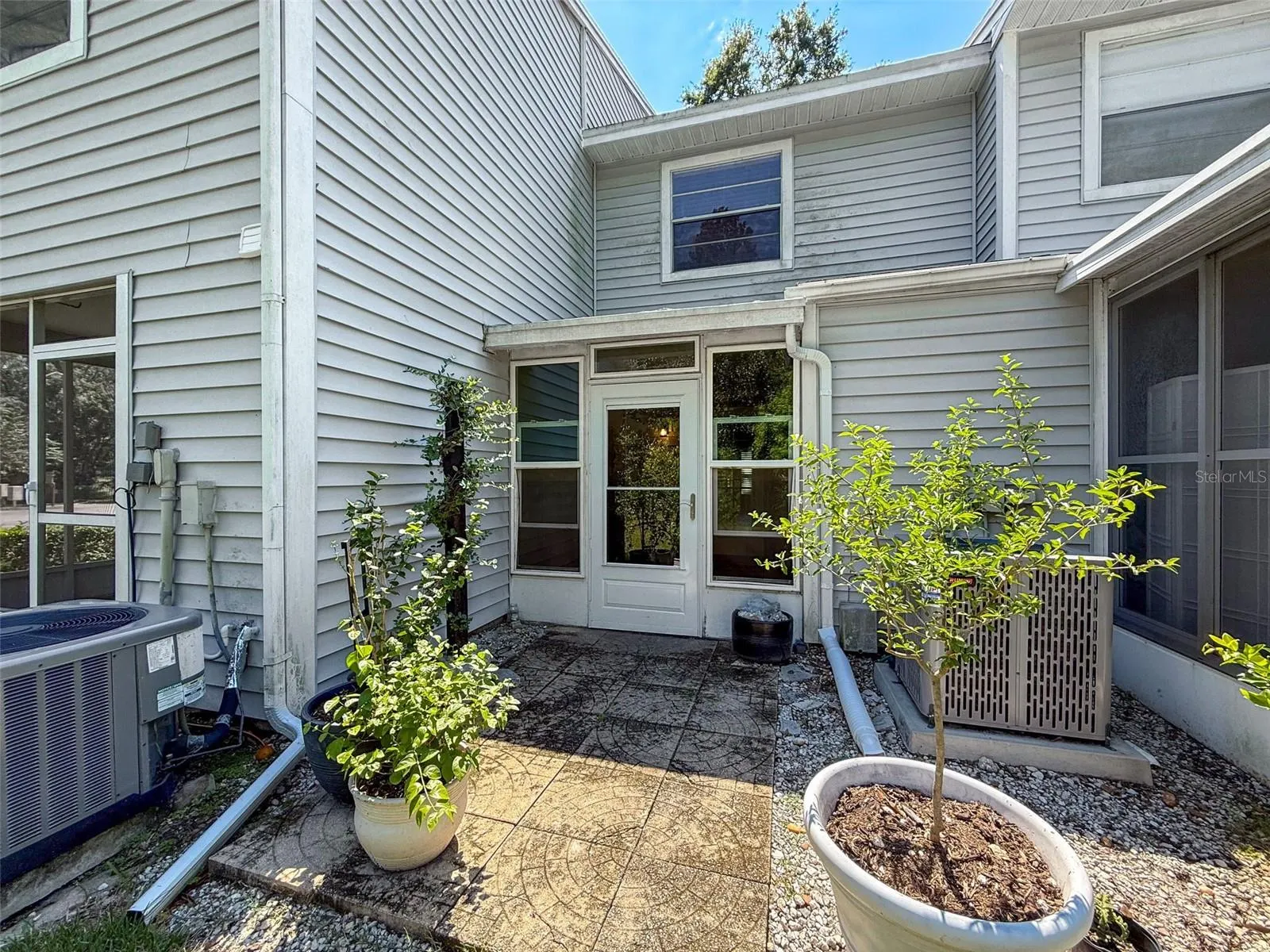 2161 FOX CHASE BLVD