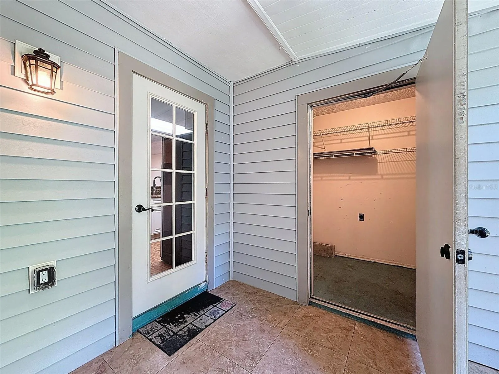 2161 FOX CHASE BLVD