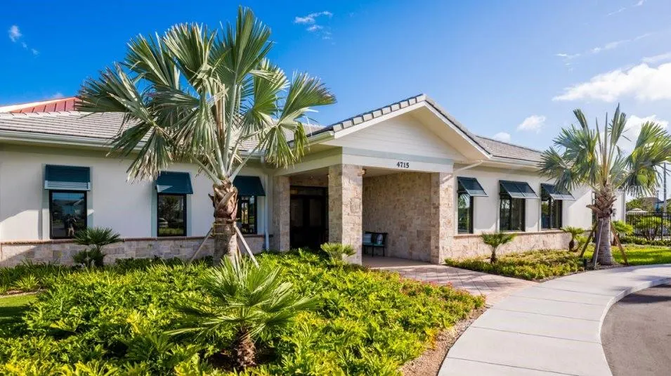 4321 RIVERBEND BLVD