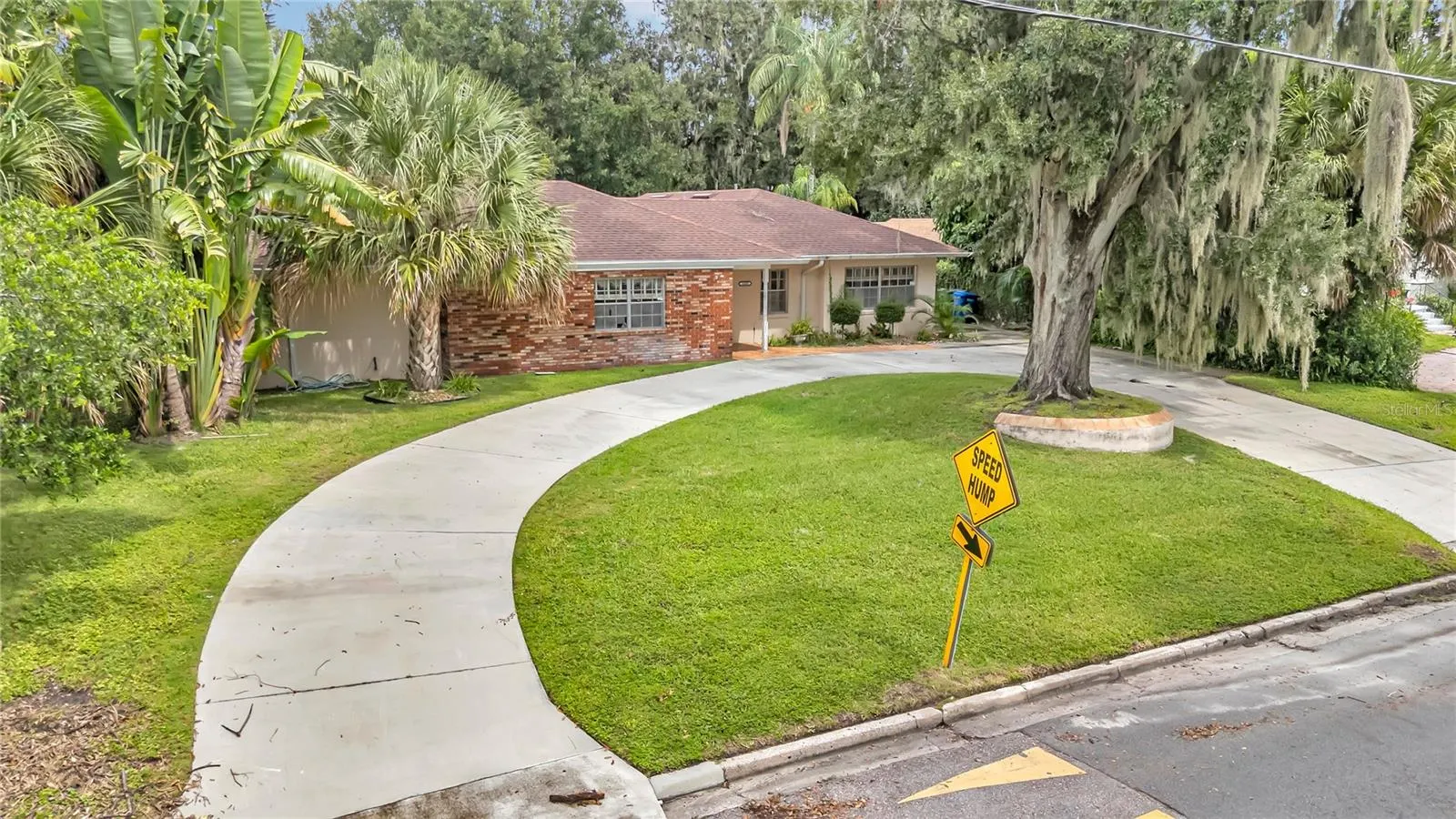 1325 N LAKE OTIS DR