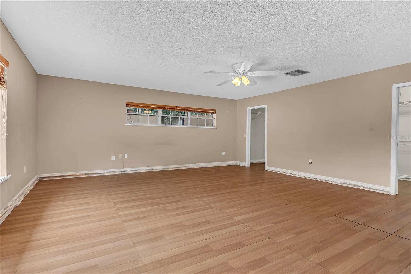 1325 N LAKE OTIS DR
