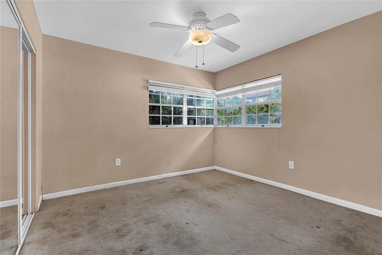 1325 N LAKE OTIS DR