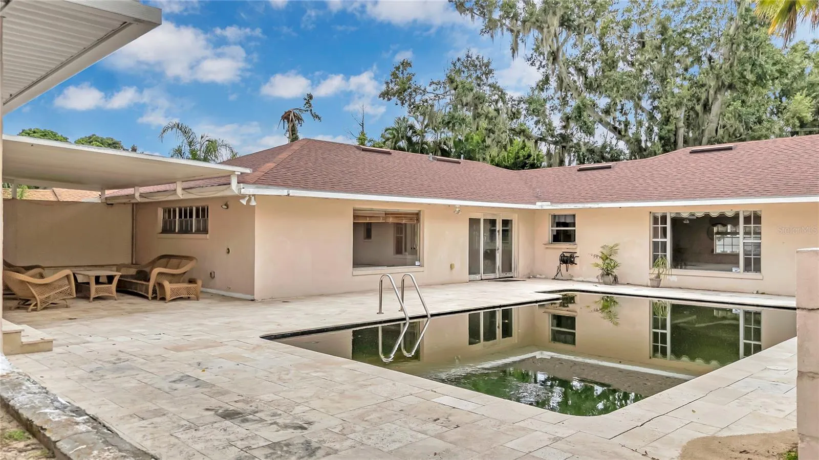 1325 N LAKE OTIS DR
