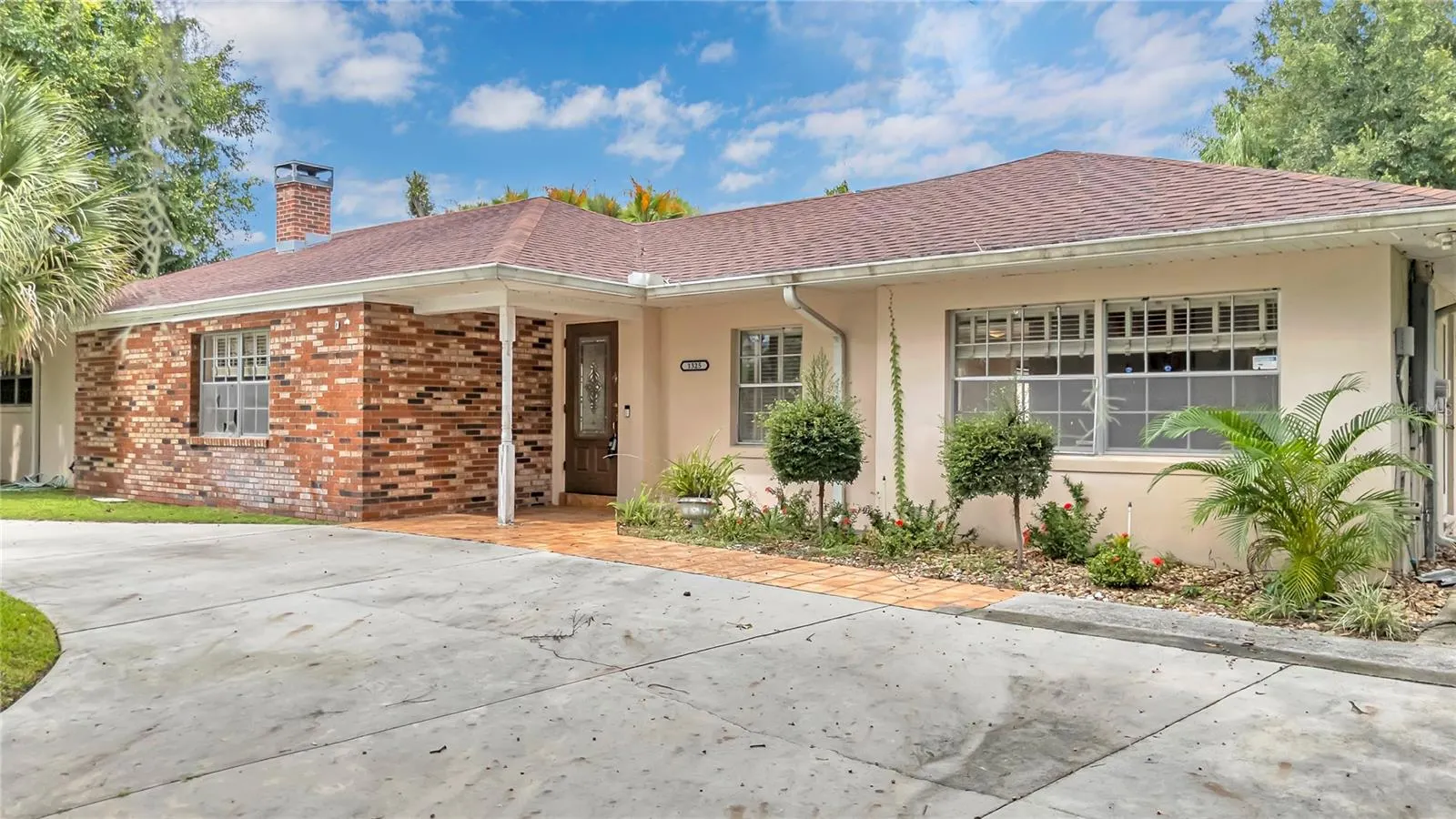 1325 N LAKE OTIS DR