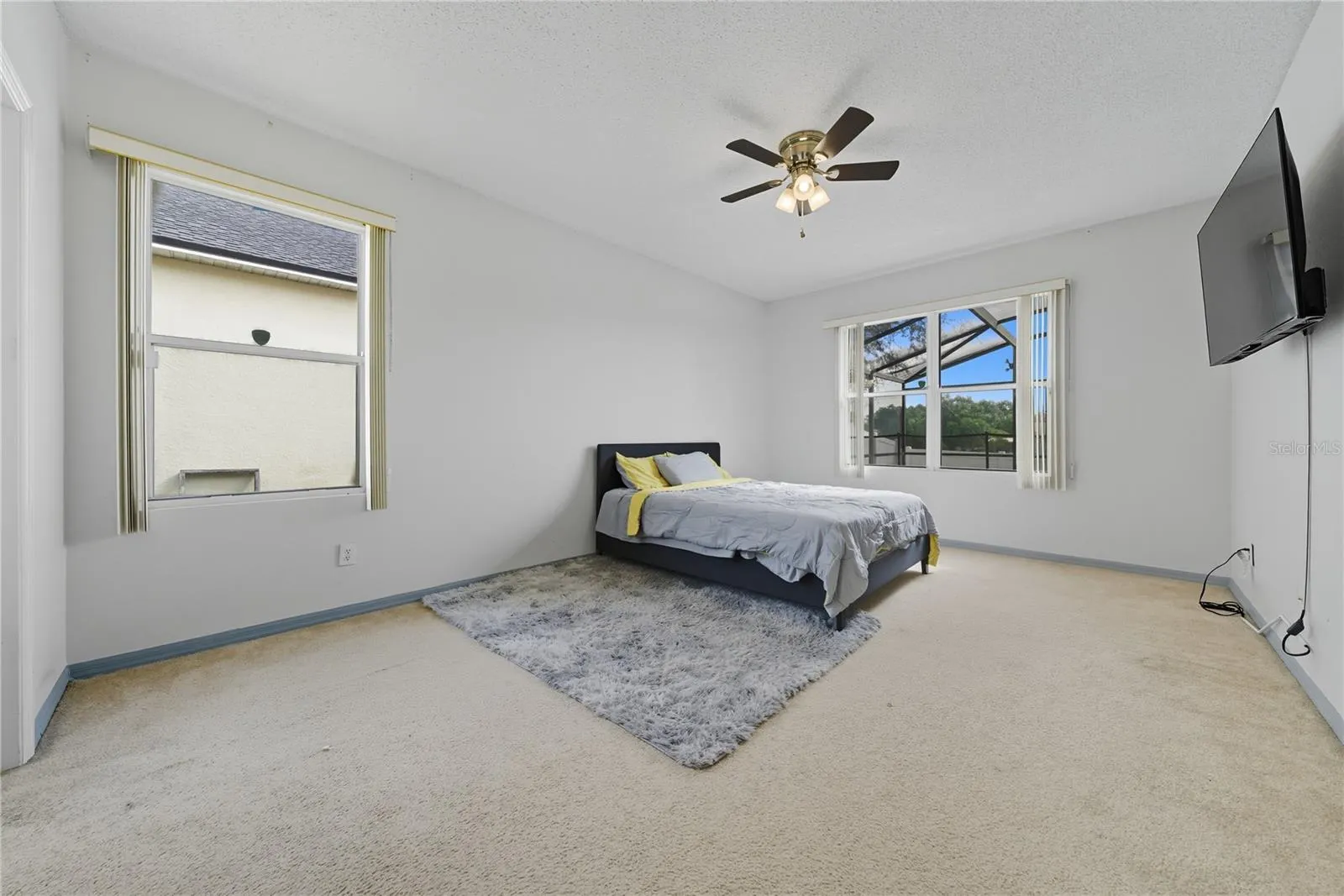 1345 KNOLLWOOD DR