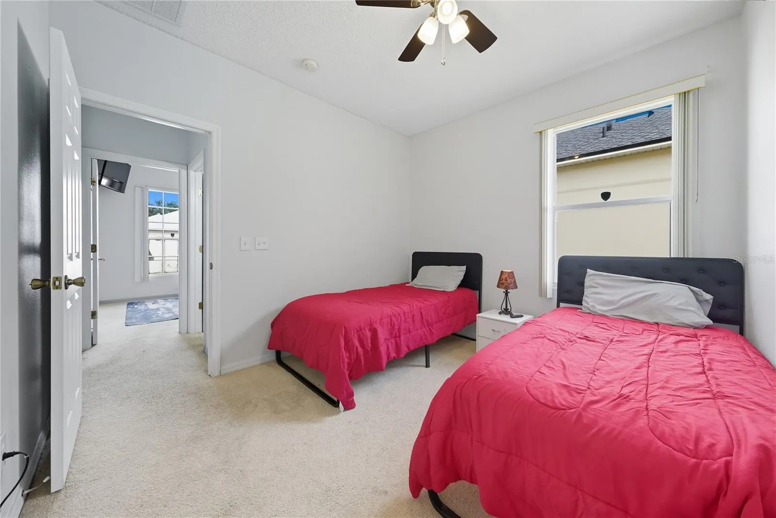1345 KNOLLWOOD DR
