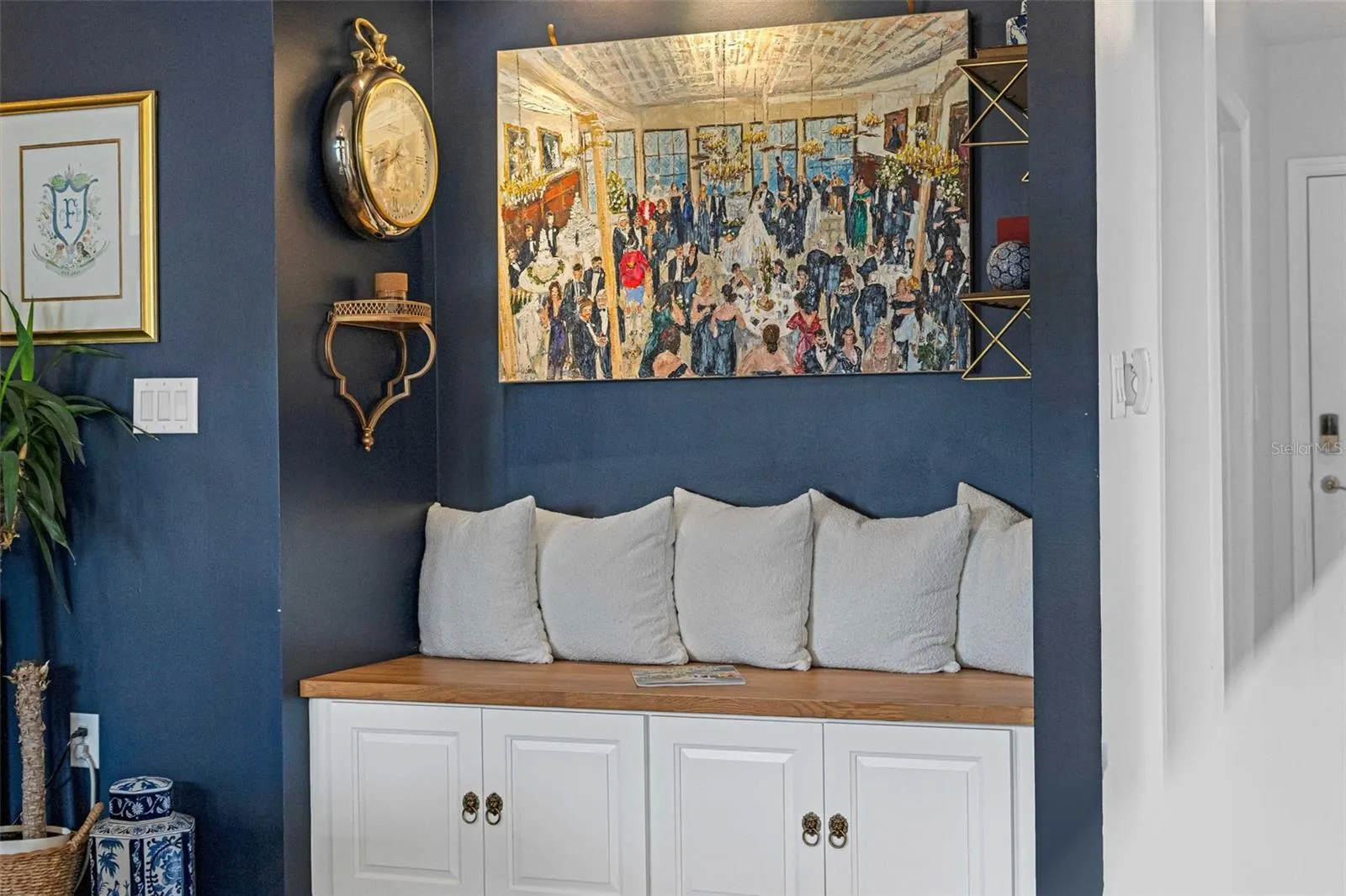 1121 CELEBRATION AVE #201, #201